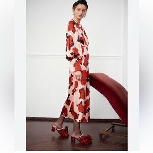 Mother of Pearl Floral Midi Dress - Red and Black